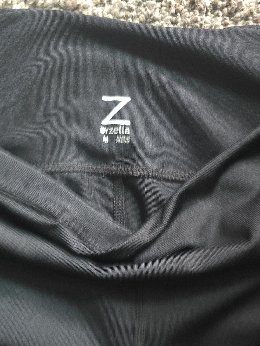 Z By zella Black Active Leggings - Cropped Length With Mesh Insets